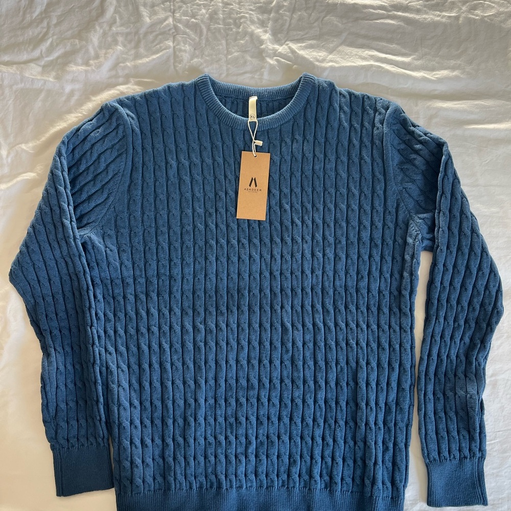 Askdeer Cable Knit Crewneck Sweater in Deep Blue